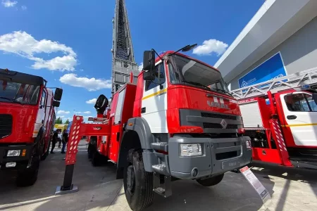 Представлен бронированный пожарный «Урал» с дистанционным управлением